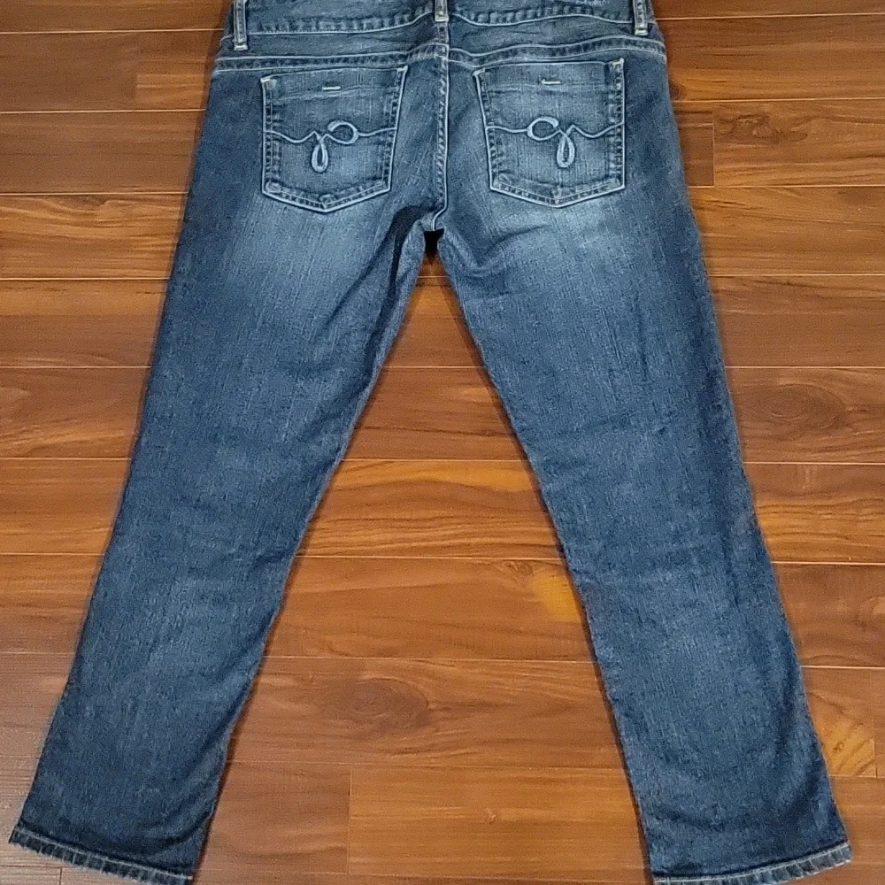 GUESS Jeans - Picture 2 of 9